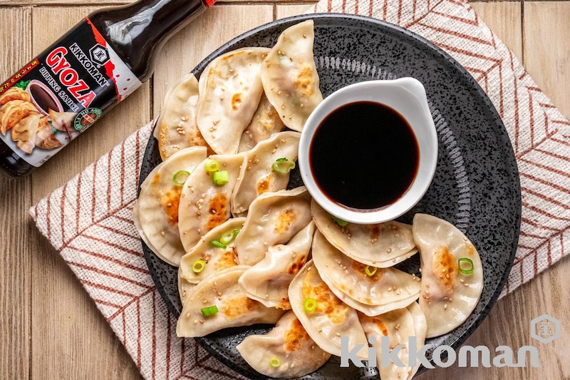きのこと豚肉の餃子 (MUSHROOM AND PORK GYOZA)【海外発のキッコーマンレシピ】