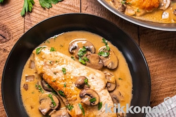 チキンマルサラとマッシュルーム（CHICKEN MARSALA WITH MUSHROOMS）【海外発のキッコーマンレシピ】