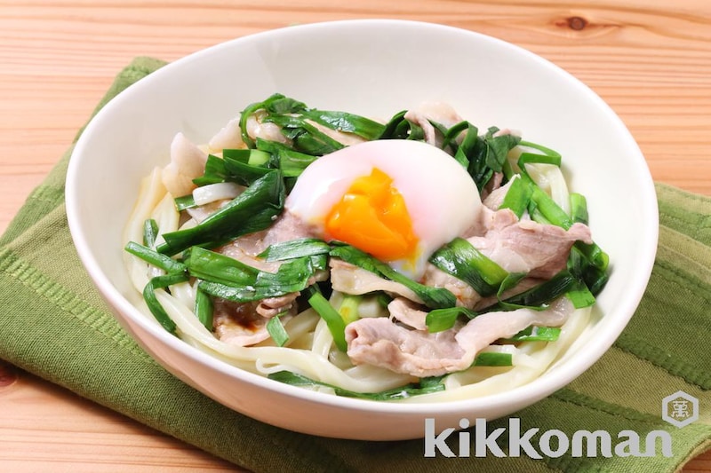 豚にら卵うどん【レンジ1発で簡単】(うどんがうまいだししょうゆ使用)