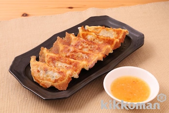 焼き餃子 シャキシャキたまねぎだれ添え（かけるたまねぎ　コクうまガーリック使用）