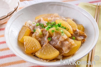 豚バラ大根（丸大豆しょうゆまろうま仕立て使用）
