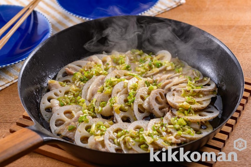 れんこんと豚バラの中華蒸し【フライパンで簡単】