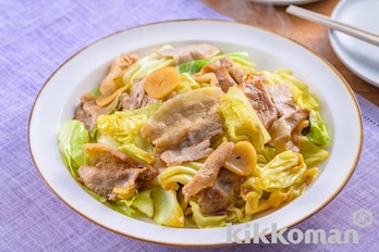 豚バラキャベツのしぼ生炒め【味つけは生しょうゆだけ】