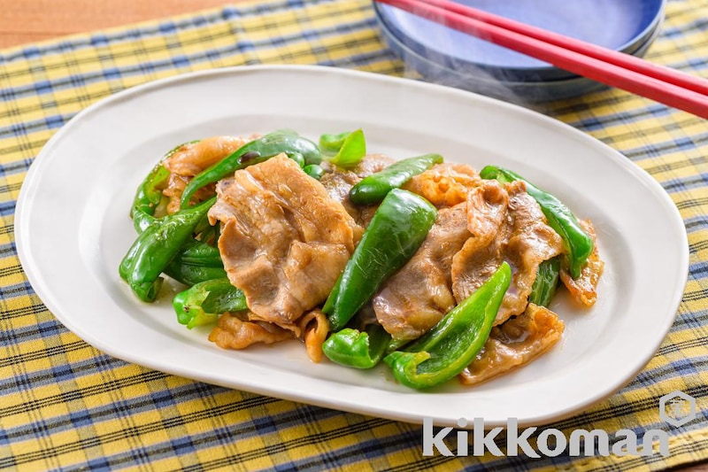 豚バラピーマンのしぼ生炒め【味つけは生しょうゆだけ】