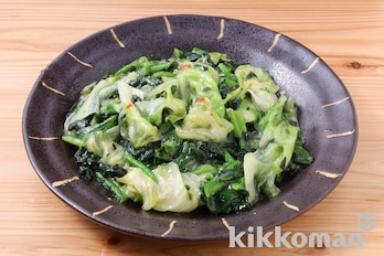 冷凍ほうれん草とレタスのシャキッと炒め【1/2日分の野菜使用】（うちのごはん使用）