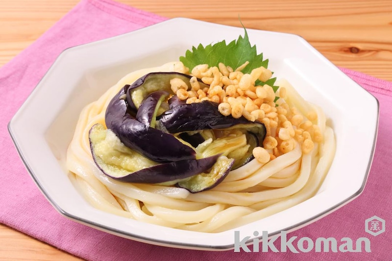 レンジで蒸しなす天かすうどん(うどんがうまいだししょうゆ使用)