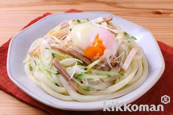 ピリ辛ねぎチャーシューうどん（うどんがうまいだししょうゆ使用）