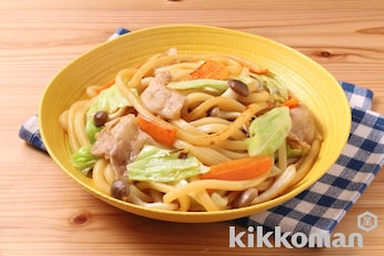 焼きうどん（うどんがうまいだししょうゆ使用）