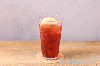 トマコーラ（リコピンリッチトマト飲料のコーラ割り）