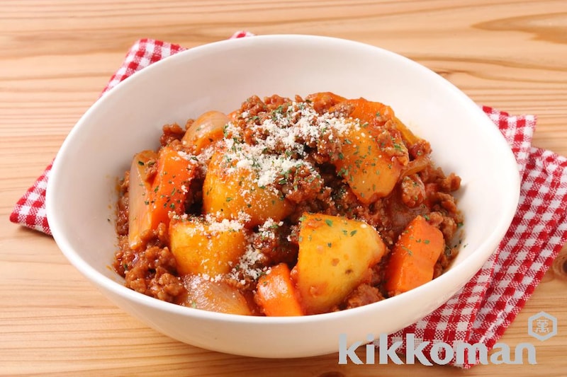 ミートソース風トマト肉じゃが(リコピンリッチ トマトケチャップ使用)