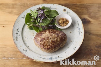 しょうゆ風味のハンバーグ