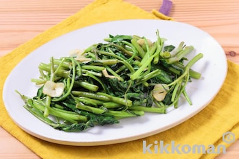 空心菜のしぼ生炒め【味つけは生しょうゆだけ】