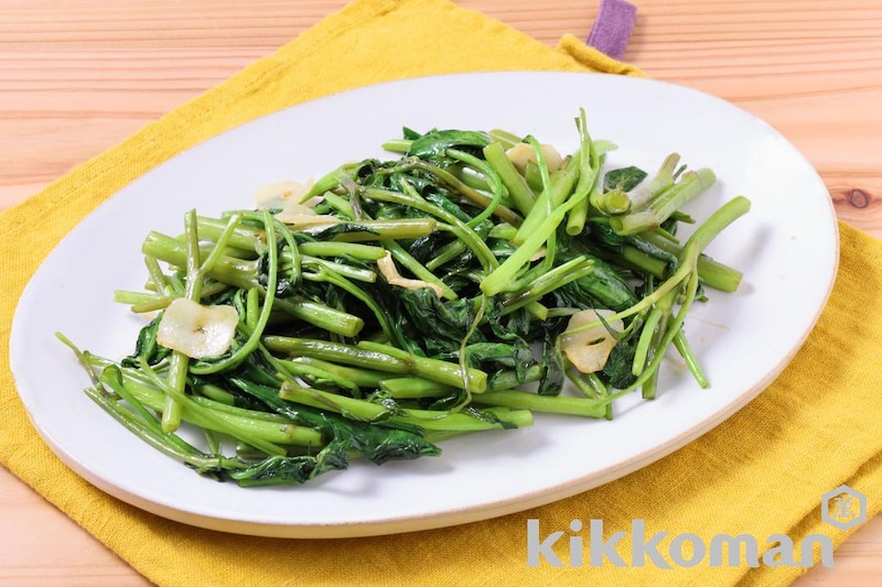 空心菜のしぼ生炒め【味つけは生しょうゆだけ】