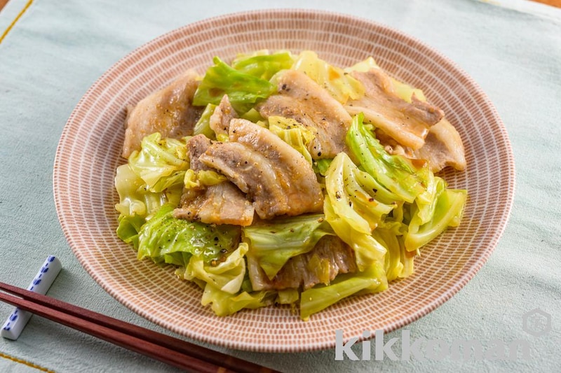 にんにくじょうゆが決め手!キャベツと豚バラのレンジ蒸し