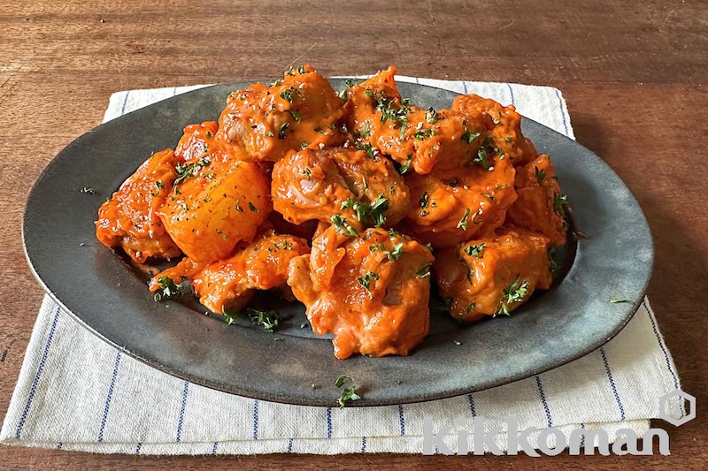 鶏とじゃがいものケチャマヨ炒め(山本ゆりさん)