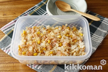 ハムとコーンのシャカシャカピラフ風ご飯