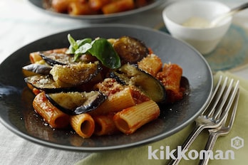 なすとトマトのシチリア風パスタ（パスタ・アッラ・ノルマ）【イタリア料理】