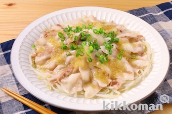 豚バラもやしのレンジ蒸し（かけるたまねぎ　コクうまガーリック使用）
