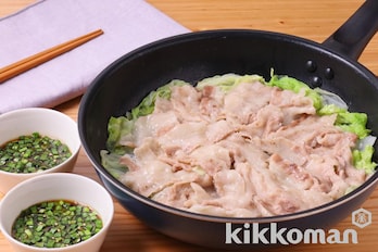 にらだれで食べる♪豚バラ白菜のフライパン蒸し（わが家は焼肉屋さん使用）