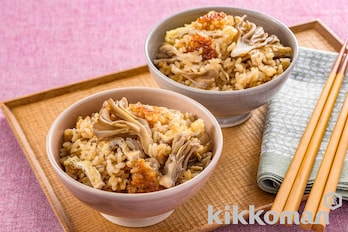 簡単！まいたけのしぼ生炊き込みごはん【だし汁不要・味つけは生しょうゆだけ】