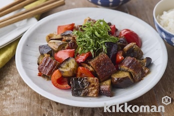 夏バテ解消！うなぎとなすとパプリカの生ぽんず炒め【夏野菜フル活用】