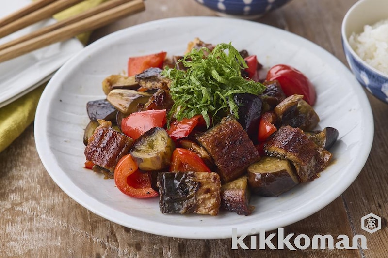 夏バテ解消!うなぎとなすとパプリカの生ぽんず炒め【夏野菜フル活用】