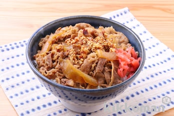 牛丼　サクサクしょうゆのせ