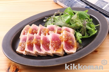 まぐろのステーキ（かけるたまねぎ香味しょうゆ使用）
