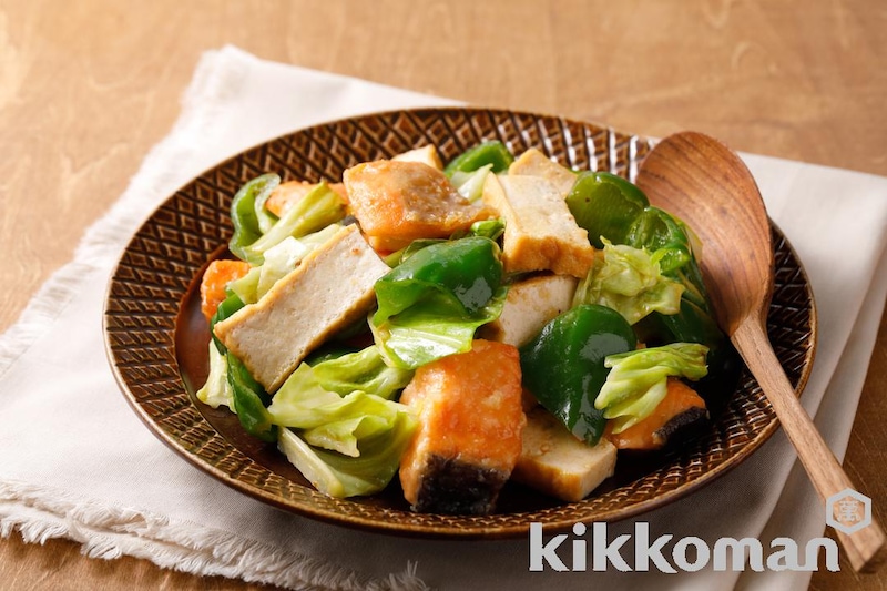 鮭と厚揚げのピリ辛みそ炒め