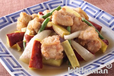 写真:鶏とさつまいもの南蛮風
