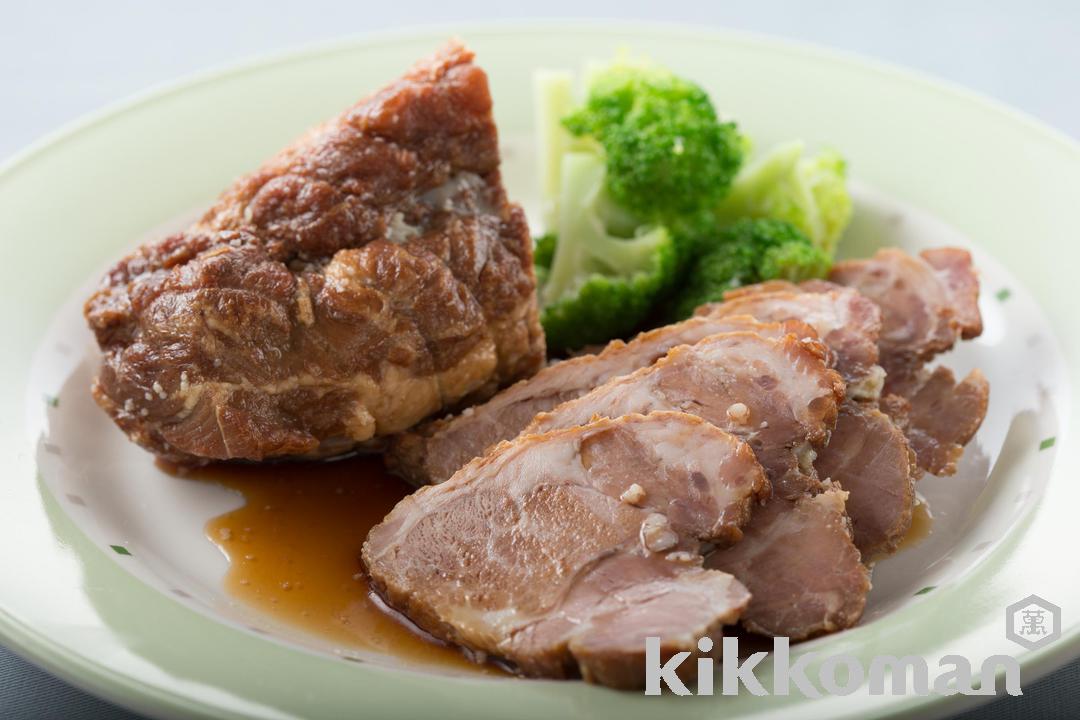 【豚ロースかたまり肉の人気料理】たれが美味！シンプル煮豚