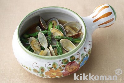 写真:アスパラガスとあさりのスープ煮