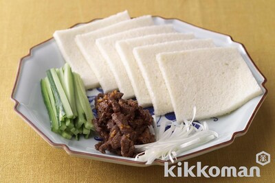 写真:牛肉のみそ炒め パン包み(パンパオ)