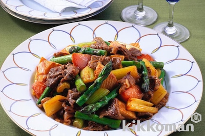 写真:牛肉とセロリの中華甘みそ炒め
