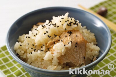 写真:鮭の炊き込みご飯