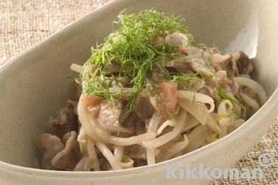 写真:豚肉ともやしの梅干し煮