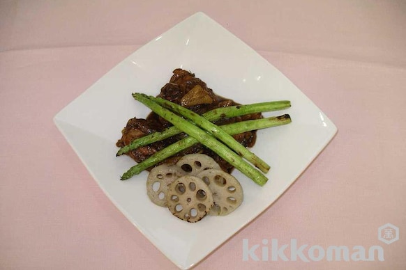 鶏肉のバルサミコ煮 グリル野菜添えのレシピ つくり方 キッコーマン ホームクッキング 鶏肉のバルサミコ煮 グリル野菜添えのレシピ つくり方 キッコーマン ホームクッキング