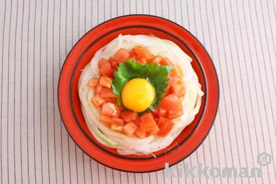 写真:トマトオニオンまぜ麺