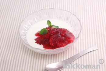 クランベリー ざくろゼリーのせヨーグルトのレシピ つくり方 キッコーマン ホームクッキング