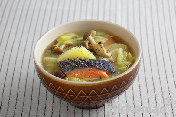 鮭の焙煎ごまスープのレシピ つくり方 キッコーマン ホームクッキング 鮭の焙煎ごまスープのレシピ つくり方 キッコーマン ホームクッキング