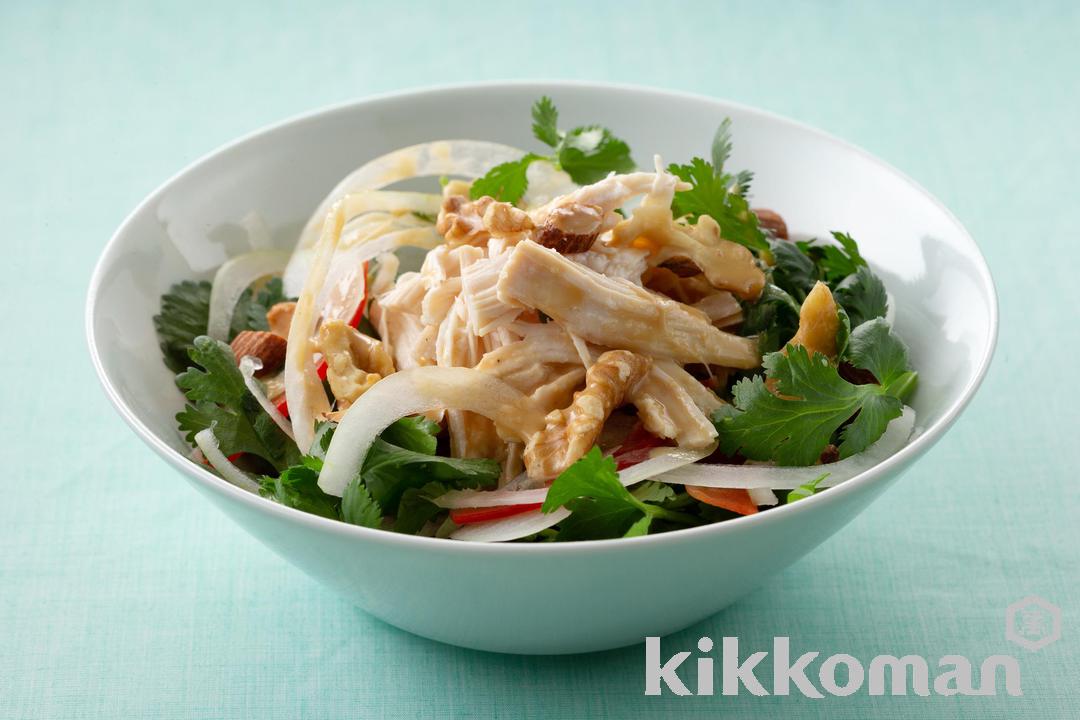 Photo: Asian-Style Steamed Chicken Salad