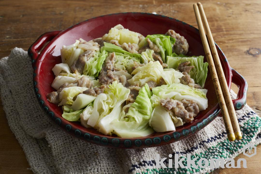 下味冷凍ですぐできる！豚肉とキャベツのレンジ蒸し【豚こまで簡単調理】