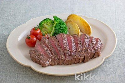 写真:スパイシーステーキ