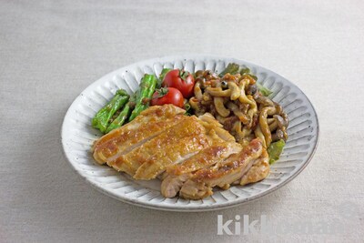 写真:香ばしみそチキンステーキ(うちのごはんアレンジ)