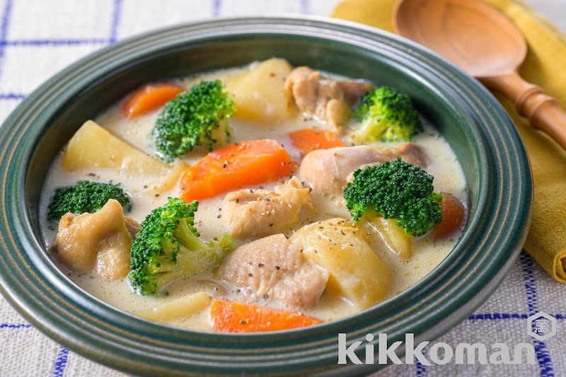 簡単!豆乳シチュー【めんつゆで味ぴたり・鶏もも肉の人気メニュー】