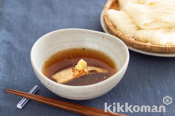 いわしの缶詰で にしんそば風ｈｏｔつけつゆのレシピ つくり方 キッコーマン ホームクッキング