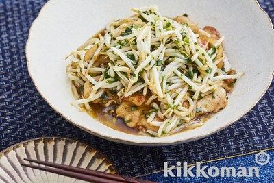 写真:シャキシャキもやしの旨辛炒め(栗原心平さん)