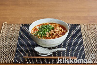 写真:トマ辛担々うどん(栗原心平さん)
