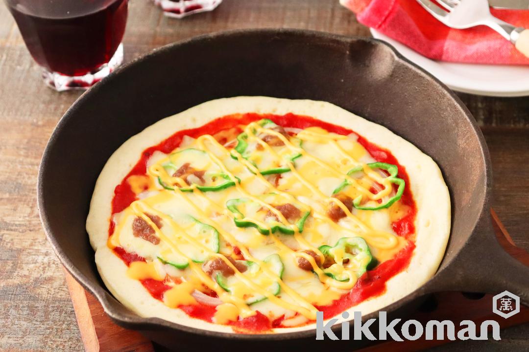 写真：フライパンで簡単！アンチョビとオリーブのピザ