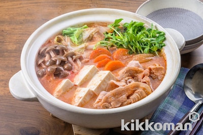 写真:ごま香る豆乳トマト鍋